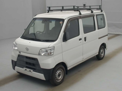 TOYOTA PIXIS VAN