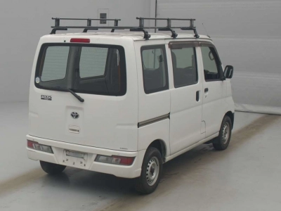 TOYOTA PIXIS VAN