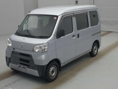 TOYOTA PIXIS VAN