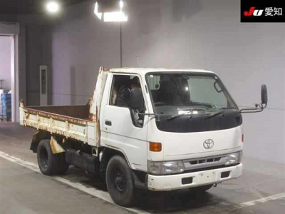 TOYOTA DYNA TRUCK