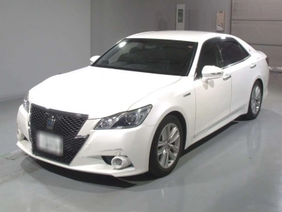 TOYOTA CROWN HYBRID