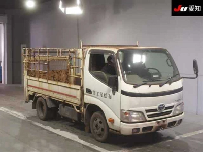 TOYOTA DYNA TRUCK