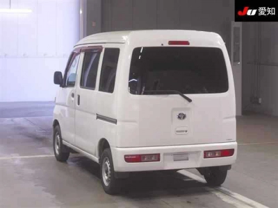 TOYOTA PIXIS VAN