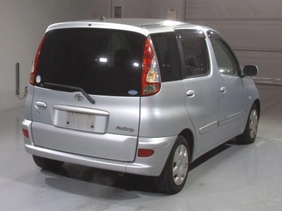 TOYOTA FUN CARGO