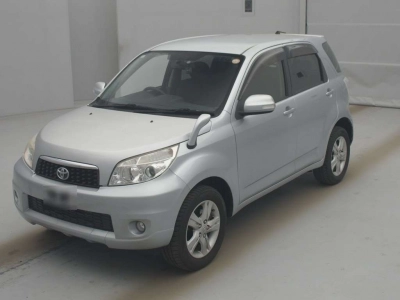 TOYOTA RUSH