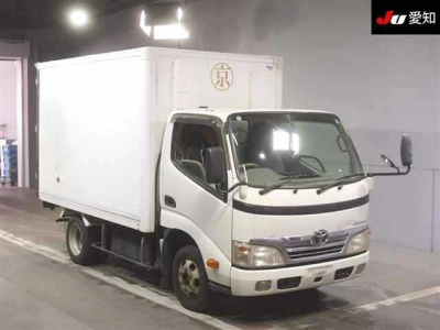 TOYOTA DYNA TRUCK