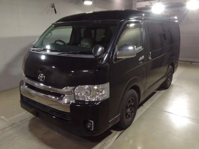 TOYOTA HIACE WAGON
