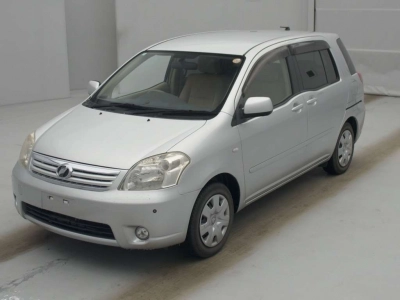 TOYOTA RAUM