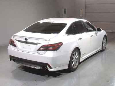 TOYOTA CROWN HYBRID