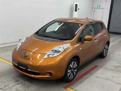 NISSAN LEAF