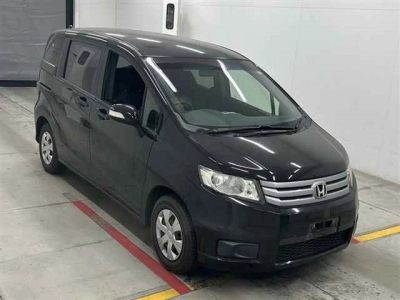 HONDA FREED SPIKE