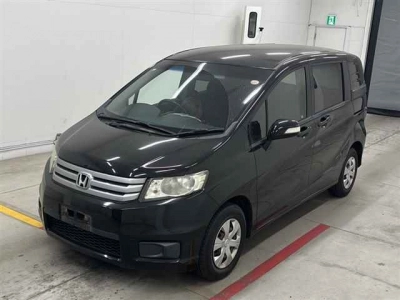 HONDA FREED SPIKE