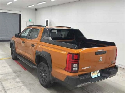 MITSUBISHI TRITON