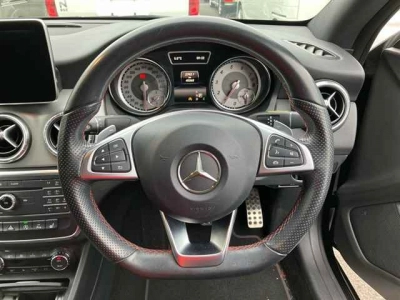 MERCEDES BENZ CLA