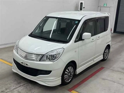 MITSUBISHI DELICA D:2