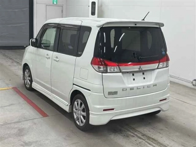MITSUBISHI DELICA D:2