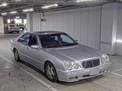 MERCEDES BENZ E CLASS