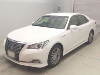 TOYOTA CROWN HYBRID