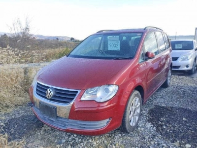 VOLKSWAGEN GOLF TOURAN