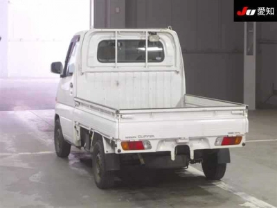 NISSAN CLIPPER TRUCK