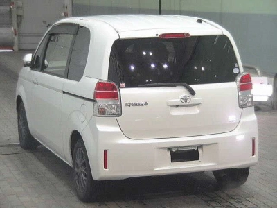 TOYOTA SPADE
