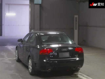 AUDI A4 AVANTE