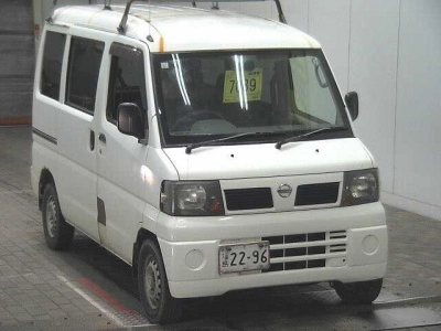 NISSAN CLIPPER VAN