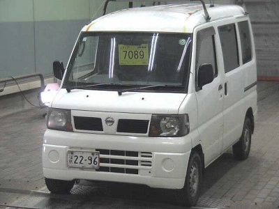 NISSAN CLIPPER VAN