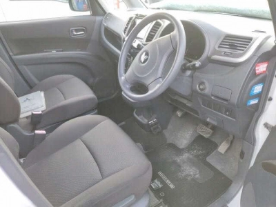 MITSUBISHI DELICA D:2