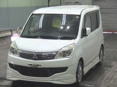 MITSUBISHI DELICA D:2