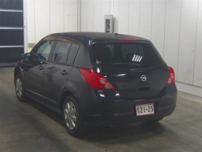 NISSAN TIIDA