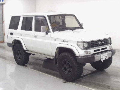 TOYOTA LAND CRUISER PRADO