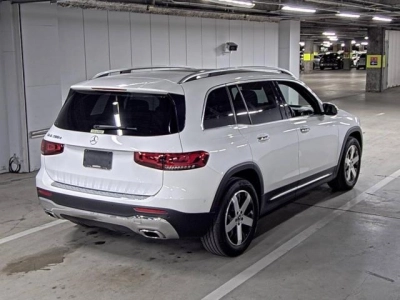 MERCEDES BENZ GLB