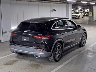 MERCEDES BENZ GLA