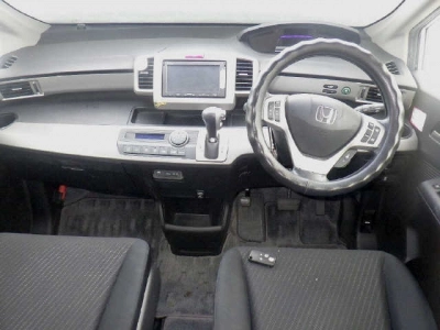 HONDA FREED HYBRID