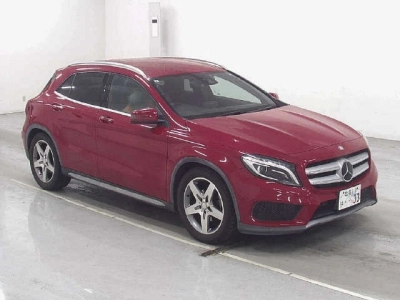 MERCEDES BENZ GLA
