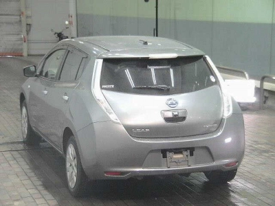 NISSAN LEAF