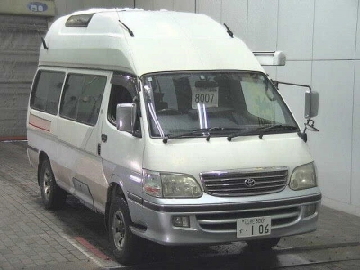 TOYOTA REGIUS ACE