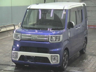 DAIHATSU WAKE
