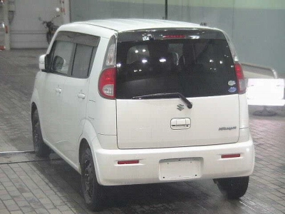 SUZUKI MRWAGON