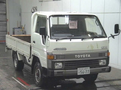 TOYOTA HIACE TRUCK