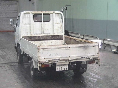 TOYOTA HIACE TRUCK