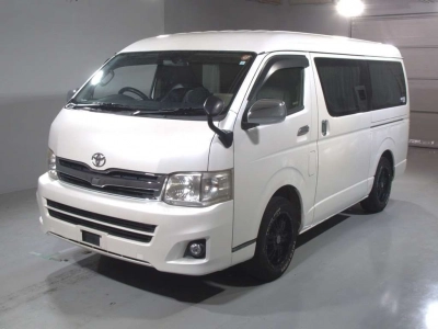 TOYOTA HIACE WAGON