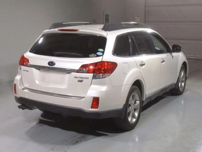 SUBARU OUTBACK