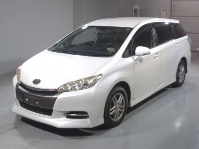 TOYOTA WISH
