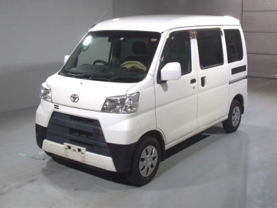 TOYOTA PIXIS VAN