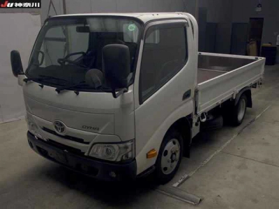 TOYOTA DYNA