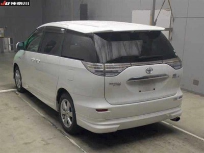 TOYOTA ESTIMA HYBRID