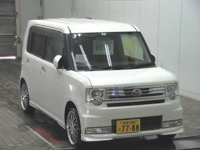 DAIHATSU MOVE CONTE