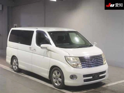 NISSAN ELGRAND